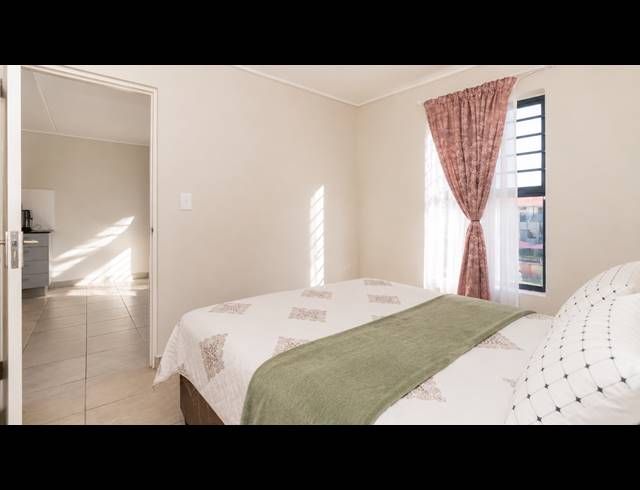 2 BEDROOM APARTMENT FOR SALE IN GROENVALLEI